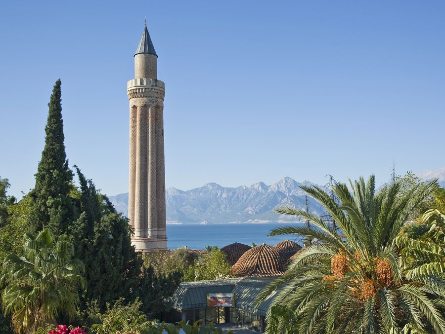 Turkey-minaret-Yivli